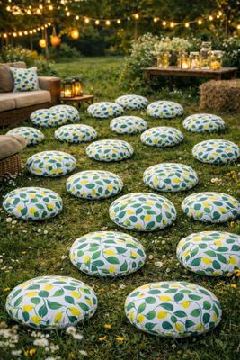 Lot de 24 coussins 45 par 45 c1 - Poids env.