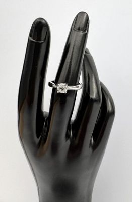 Bague argent 925 saphir blanc rond 2,598 grammes T52