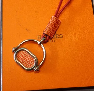 Hermès - Paris : collier "Etrier basculant" palladié et léza…