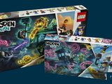 On voit deux boîtes de Lego sur un fond bleu.