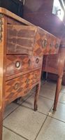 Commode marquetée à trois tiroirs. (photo 2)