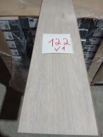 Environ 117 m² de sol stratifié Lamina 832 V4, décor Hayloft…
