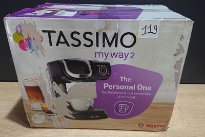 une boîte contenant une cafetière