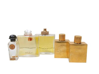 Lot de 5 articles de décoration relatifs à la parfumerie HER…