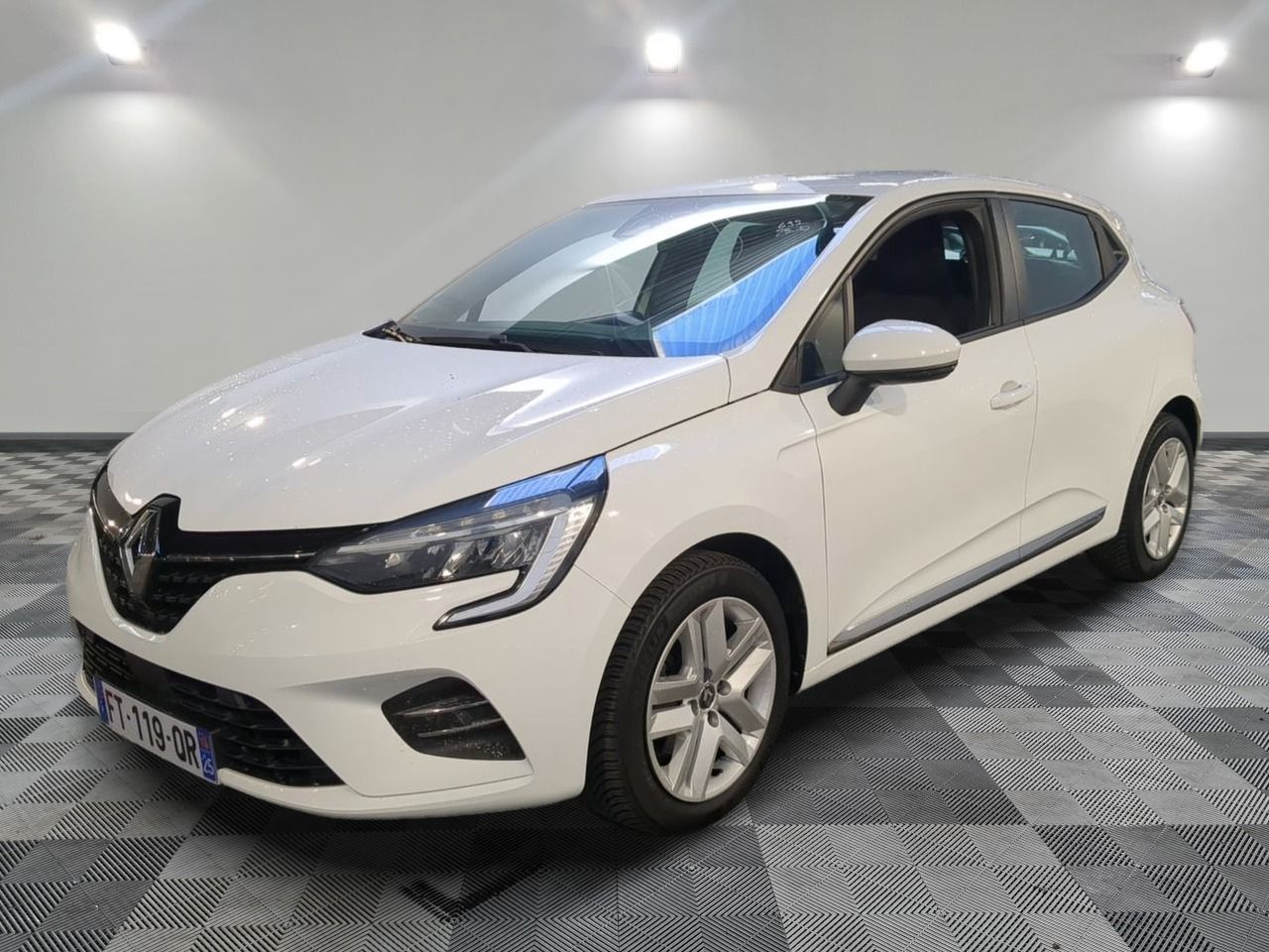 RENAULT - CLIO BLUE DCI 85 BUSINESS - GO - Mise en service: …