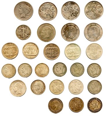 une image représentant une collection de pièces de monnaie britanniques sur fond blanc