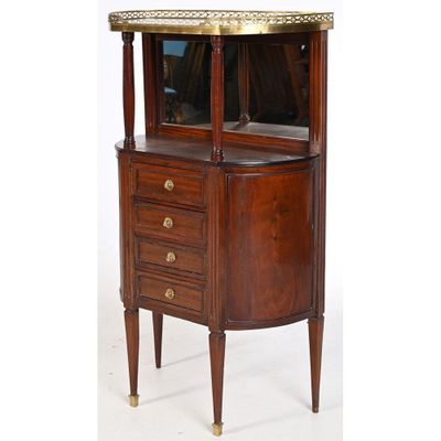 une armoire ancienne en bois, dotée de deux tiroirs et d'un miroir sur le dessus