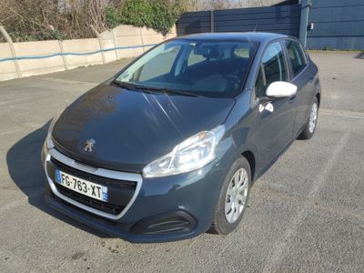 PEUGEOT 208 PureTech 68ch BVM5 Like - Genre : VP - Carrosser…