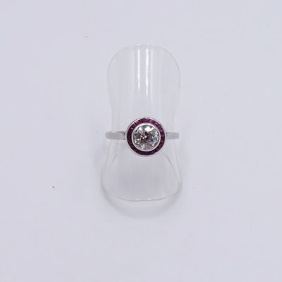 bague en argent sterling ornée d'une pierre violette et blanche au centre