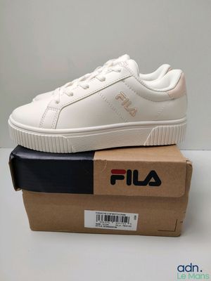 baskets basses Fila en cuir blanc