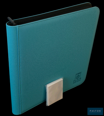 un classeur bleu orné d'un bouton blanc