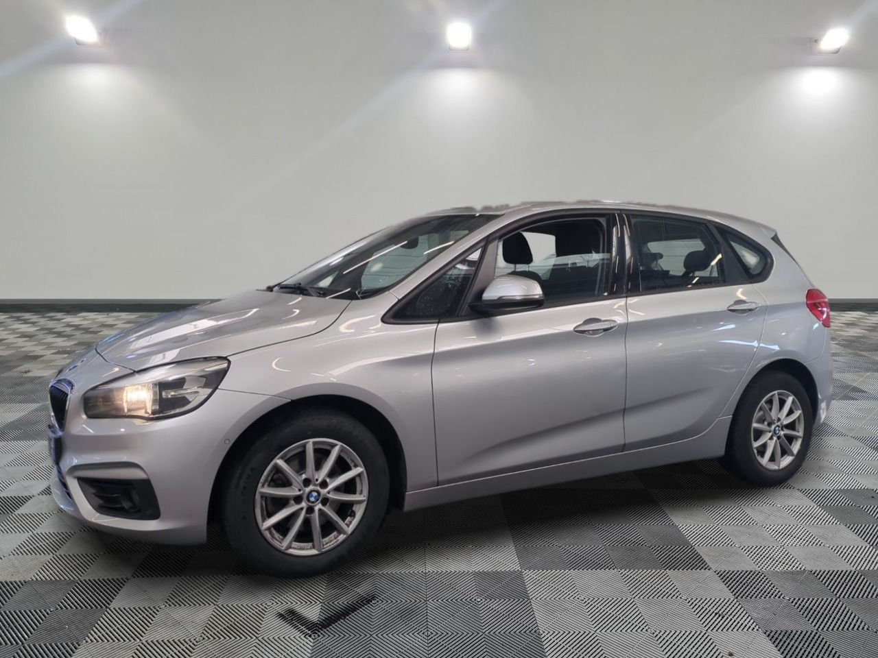 BMW - ACTIVE TOURER 216D 116 CH BUSINESS - GO - Mise en serv…