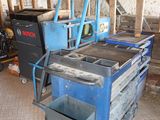 une machine bleue qui se trouve dans une pièce