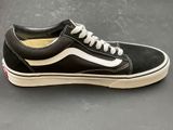 vans old skooler black and white sneakers with white laces