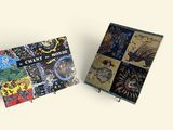 deux livres posés l'un à côté de l'autre sur une table