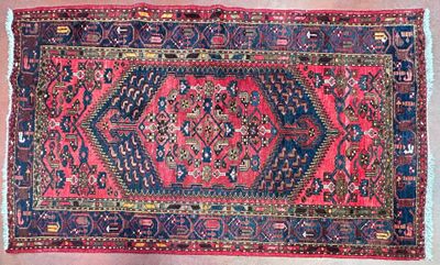 Tapis Hamadan (chaine et trame en coton, velours en laine), …