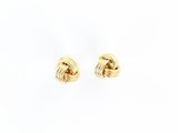 une paire de boucles d'oreilles en or jaune ornées d'un motif en nœud