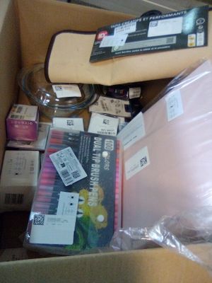 1557 / UN Lot D'Environ 20 Produits Autour DE L'Univer…