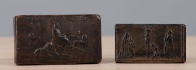 Ensemble de deux tabatières en corne pressée à décor de scènes bibliqu