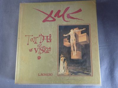 la couverture d'un livre sur laquelle figure l'image d'un homme sur une croix