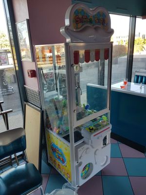 a machine that is sitting in the middle of a room