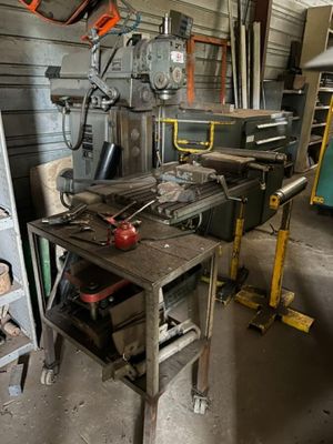 a machine that is sitting on a table in a room
