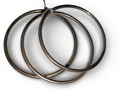 Trois bracelets jonc en argent "Crabe". 41,8 gr