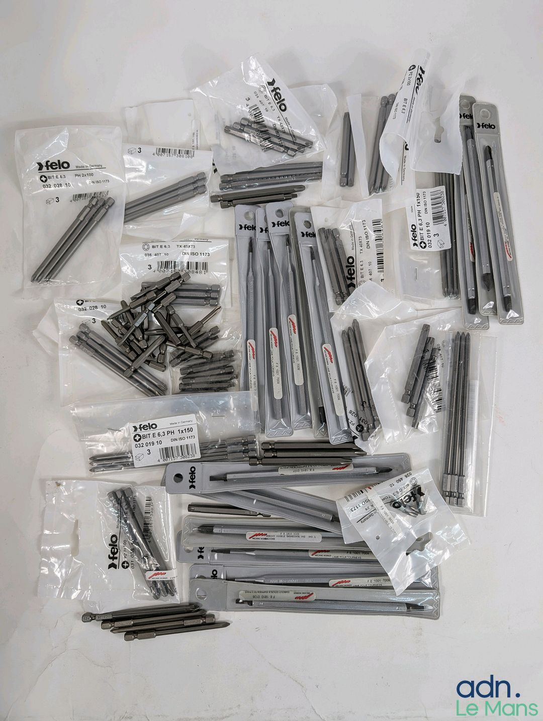 Lot de 100 embouts de la marque FELO.