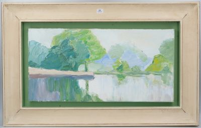 une peinture à l'huile représentant un lac avec des arbres en arrière-plan