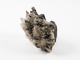 un morceau de quartz sur fond blanc