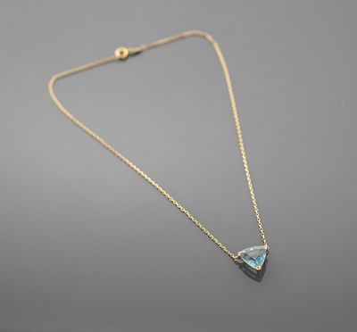 Collier en or jaune 18K 750 millièmes à maille limée ornée d…