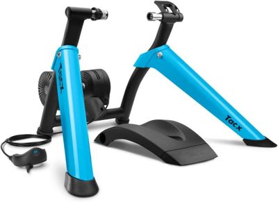 une image représentant deux vélos d'appartement bleus sur fond blanc