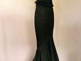 une robe noire sur un mannequin mannequin mannequin mannequin mannequin mannequin mannequin mannequin mannequin mannequin
