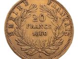 gros plan d'une pièce de monnaie sur fond blanc
