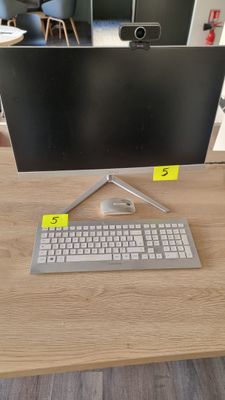 Ordinateur composé d'un écran, d'une unité centrale intégrée… - Photo 1