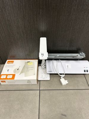 1 plastifieuse 1 lampe de bureau