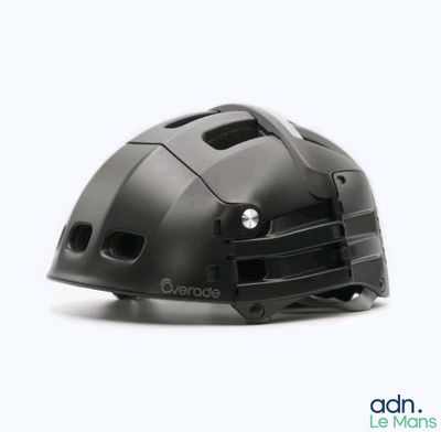 an image of a helmet on a white background
