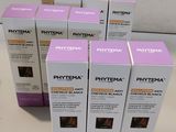 six boîtes de produits de soins capillaires Phytema posées sur un comptoir