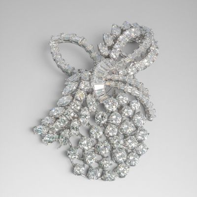 Broche "Hollywood" En or blanc 18K (750) יlיgante compositio…