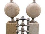 deux vases superposés