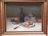une peinture représentant une assiette de nourriture et une bouteille de vin posées sur une table