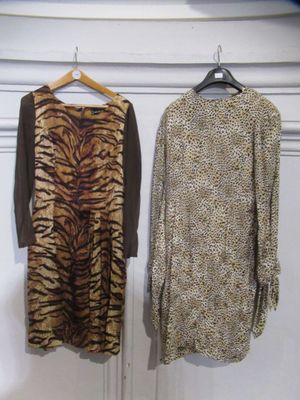 Jean Louis SCHERRER Robe en voile façon léopard et une robe …