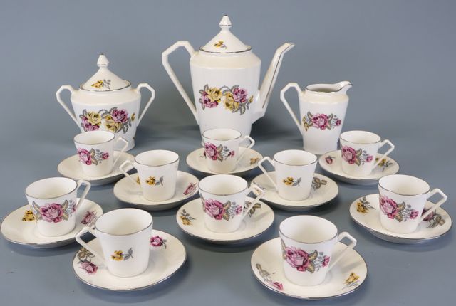 Limoges – Partie de service à café en porcelaine à décor cubiste ...