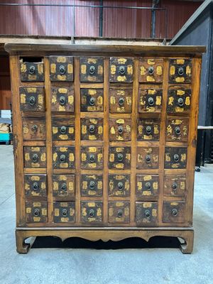 Meuble d'apothicaire CHINE 36 tiroirs dont une façade endomm…