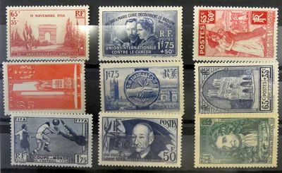 six timbres différents sur lesquels figurent un homme et une femme