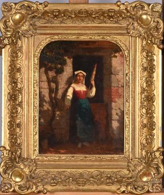 Un vieux tableau représentant une femme en robe bleue est accroché au mur.