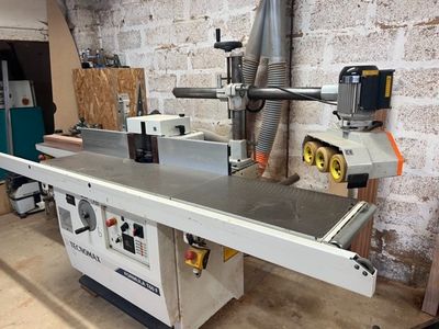 l'image d'une machine posée sur une table