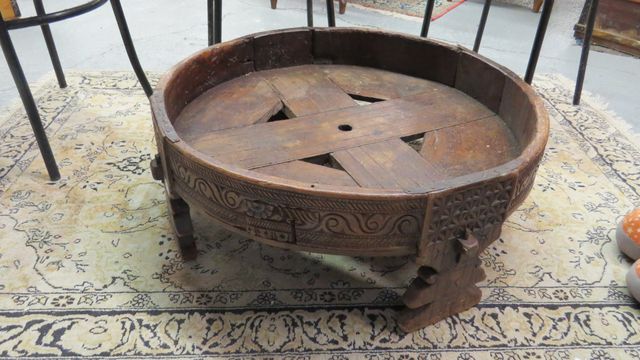 Afrique du nord, table basse , manque le plateau H : 28 x D : 74
