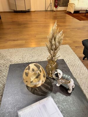 Deux vases en verre et chien en résine « Cosmonaute » (pv 52…