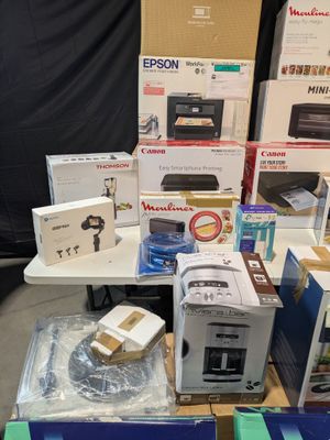 D11// Palette de petit électroménager (micro-ondes, cafetièr…